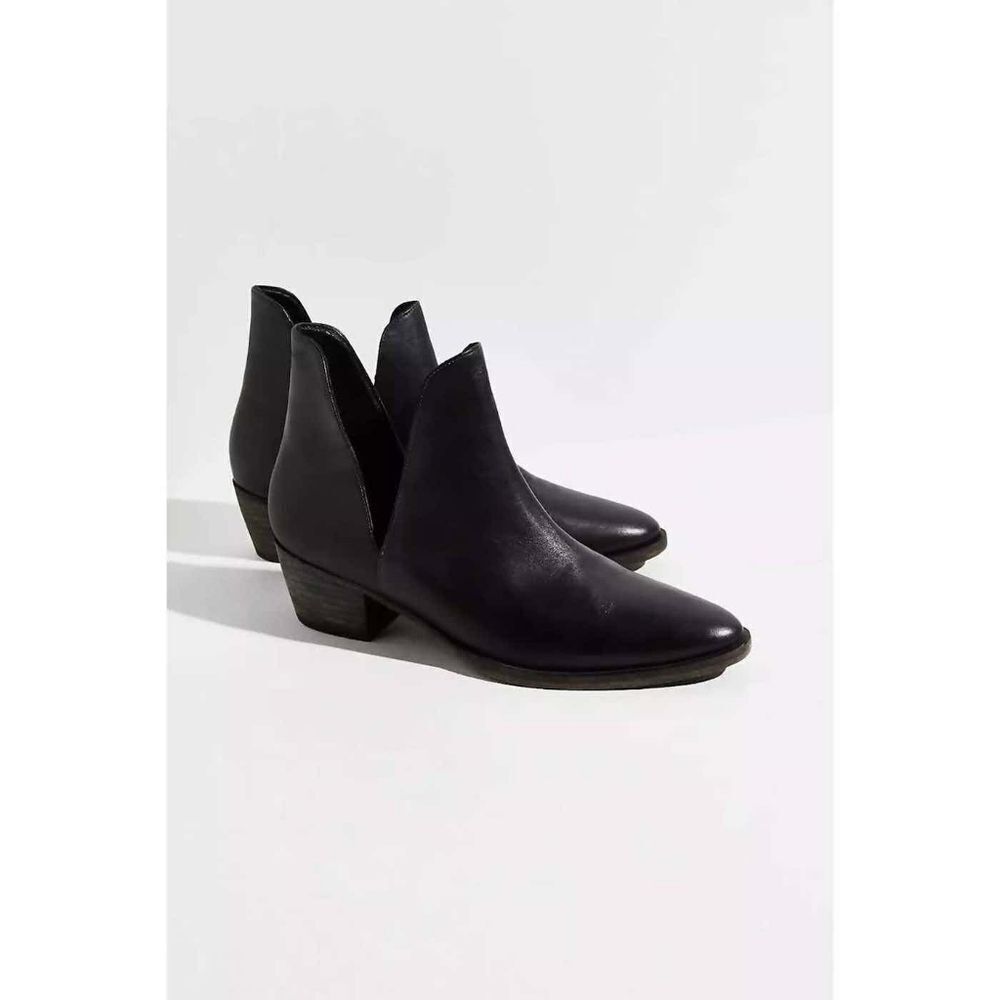 Free People Charm Double V Ankle Boot Black Size 39